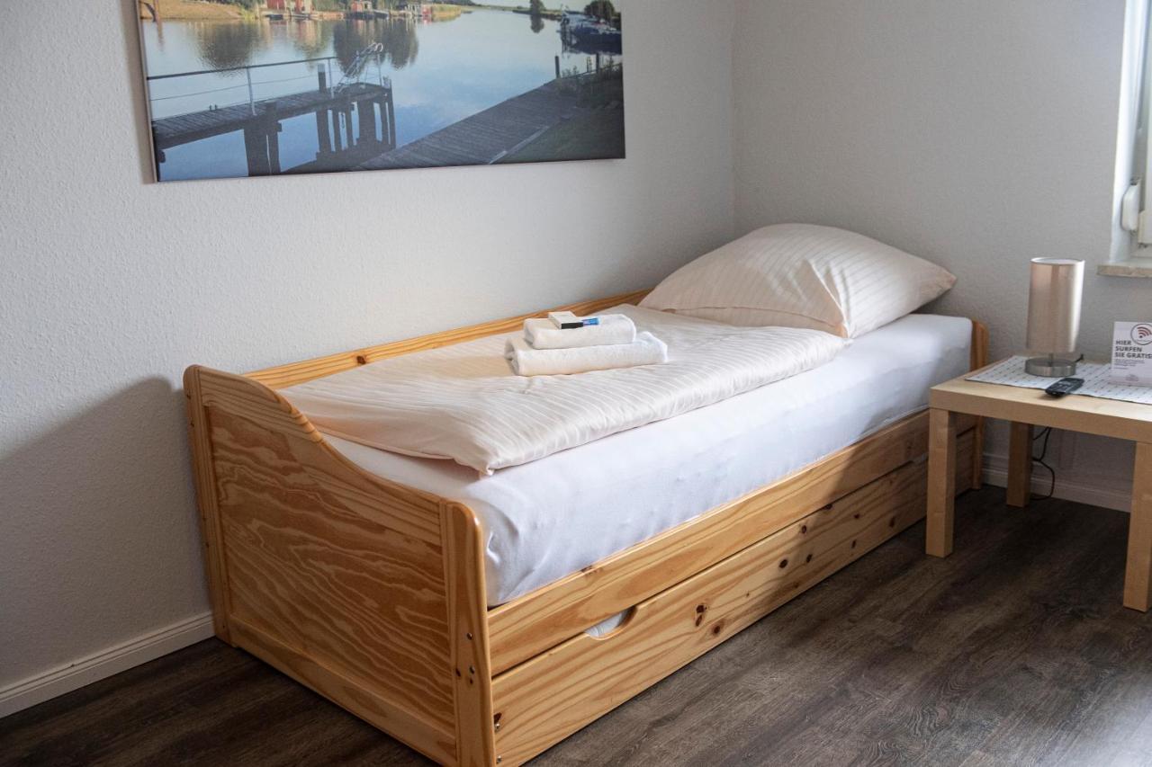 Zum Alten Faehrhaus - Bed & Breakfast Wrohm Экстерьер фото