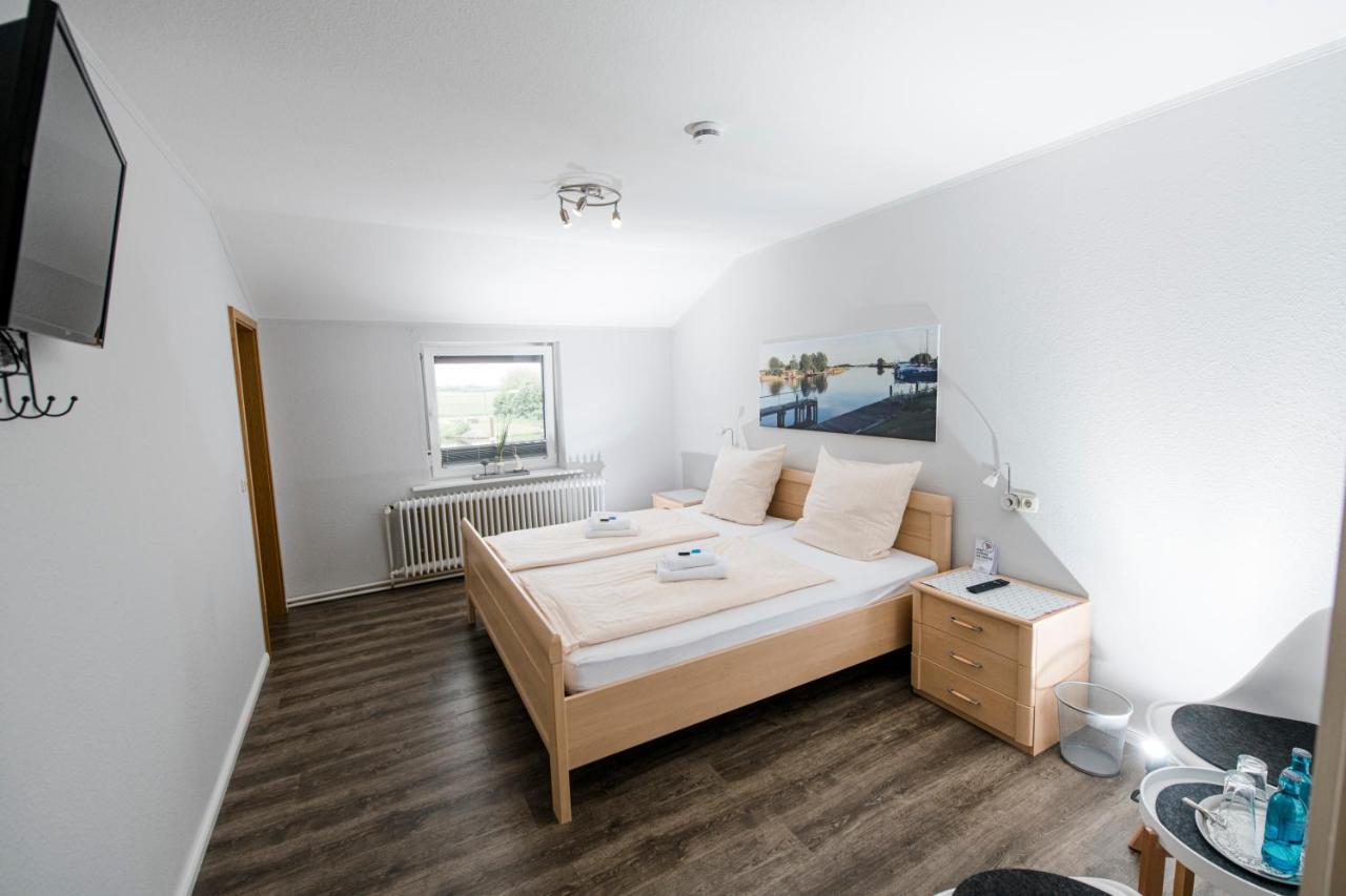 Zum Alten Faehrhaus - Bed & Breakfast Wrohm Экстерьер фото